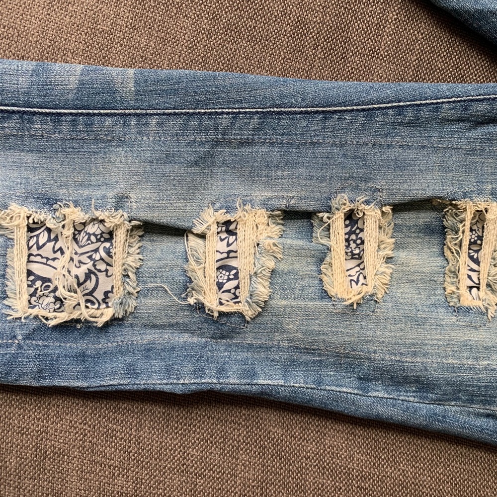 Forever 21  Low Rise Jeans - Picture 5 of 5